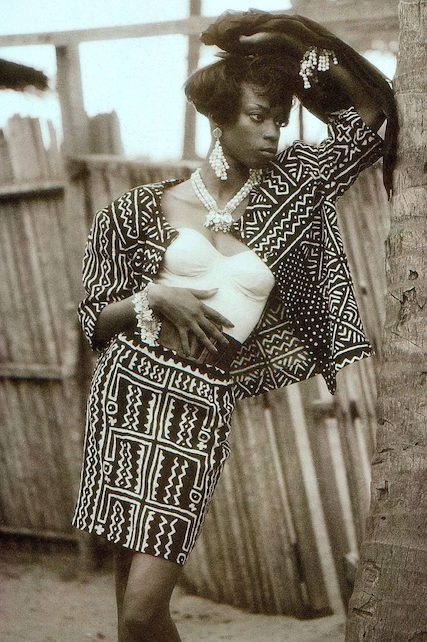 Chris Seydou, Suit, early 1990s. Nabil Zorkot/Courtesy of The Victoria and Albert Museum.