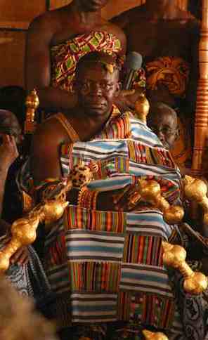 Asantehene Osei Tutu II wearing kente, 2005