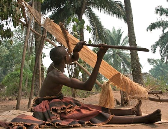 Weaving kuba cloth from raffia on 45 degree loom