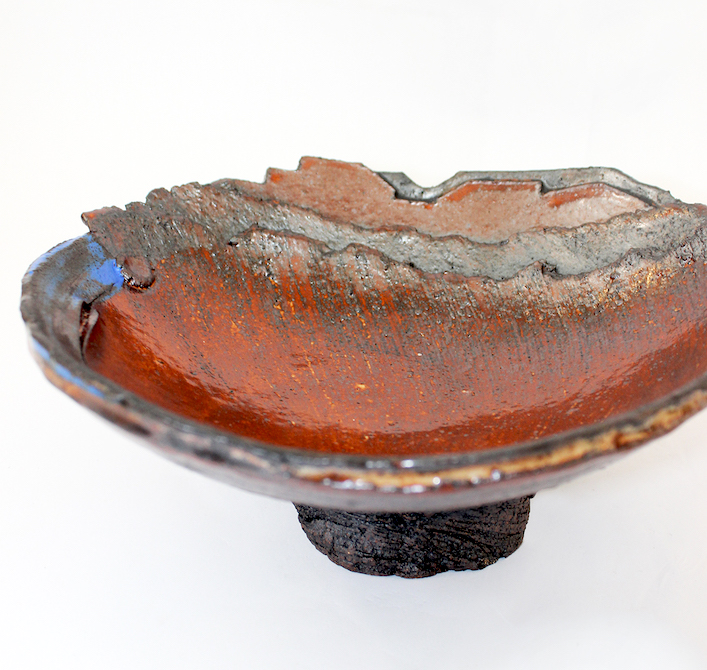 Dyalvane, red bowl, glazed earthenware