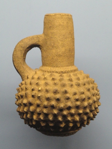mangbetu pottery