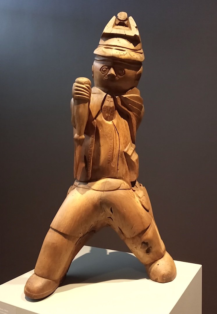 Wooden figure Jackson Frunwani